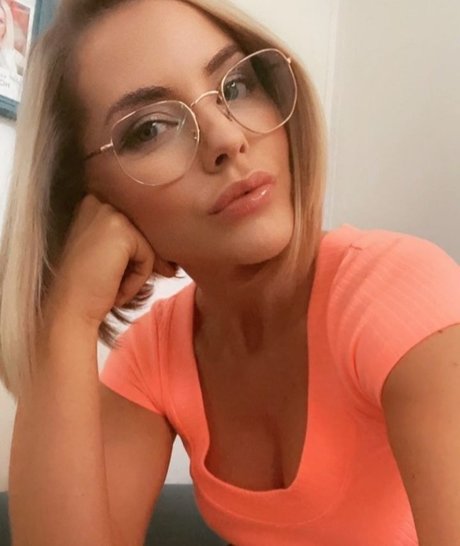 Stephanie Waring onlyfans leakes