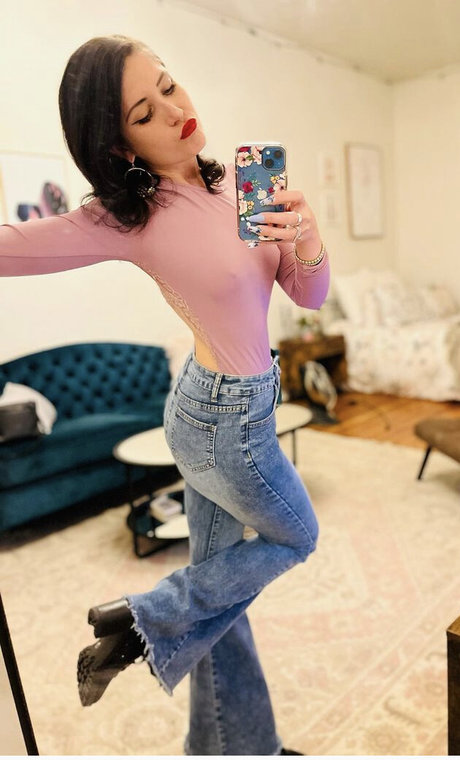 Keanu C Thompson onlyfans pics nude