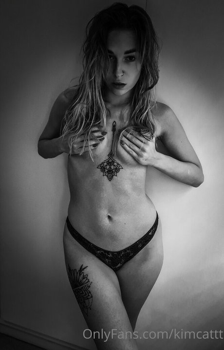 KimKat nude onlyfans pics