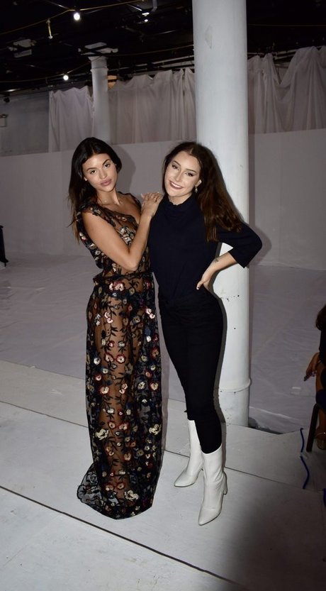 Holly Scarfone onlyfans naked