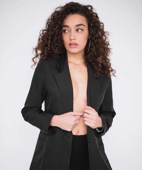 Liraz Nomdar new onlyfans leak