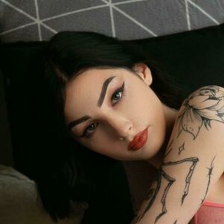 Julia Molligan strip onlyfans