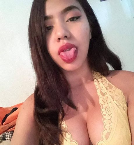 iNoheli onlyfans strip tease