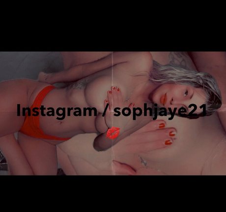 Sophjaye17 onlyfans strip tease