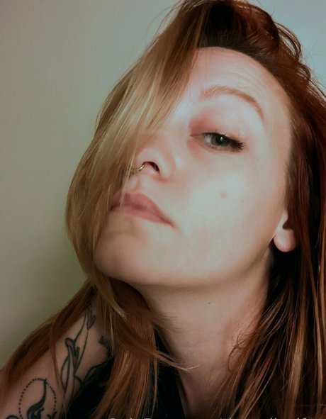 theradicalfox onlyfans leams