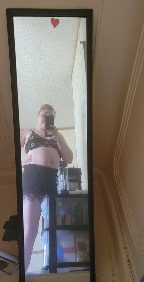 katiebugkitty122 leaked onlyfans pics