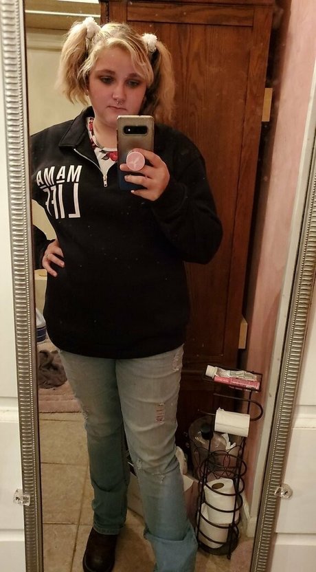 katiebugkitty122 naked onlyfans leaked