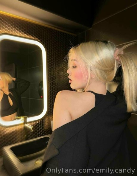 emilycandy1 nude only fans