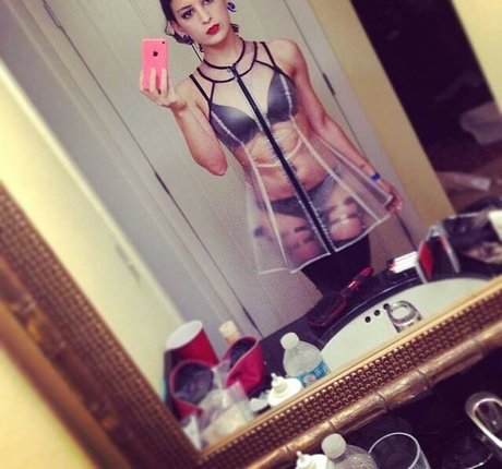 MalAfterMidnight onlyfans photos