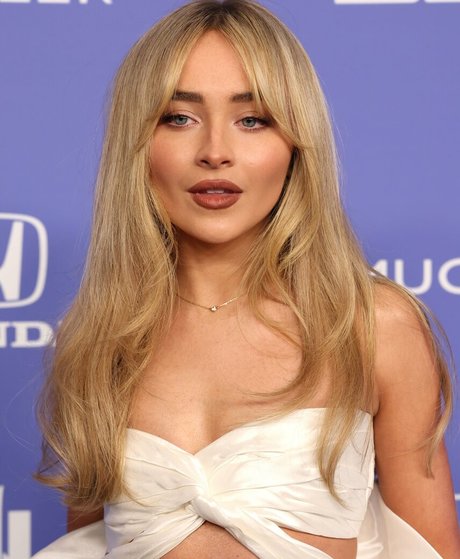 Sabrina Carpenter onlyfans leaked porn