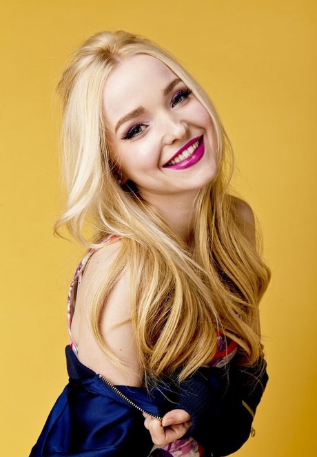 Dove Cameron onlyfans keak