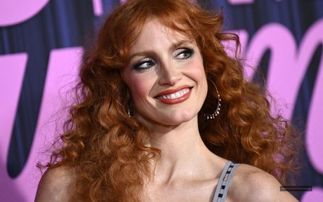 Jessica Chastain onlyfans striptease