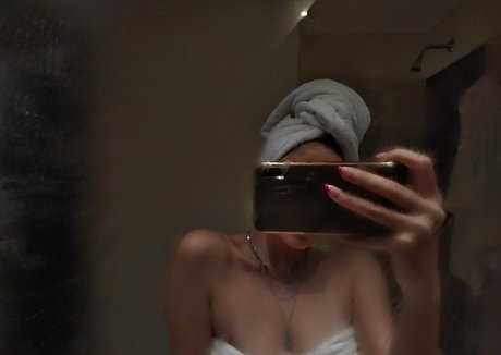 hotterthanhellxx onlyfans striptease