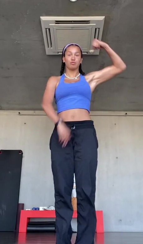 Sofia Wylie onlyfans nude pictures