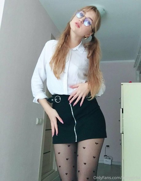 baby333rlia onlyfans strip