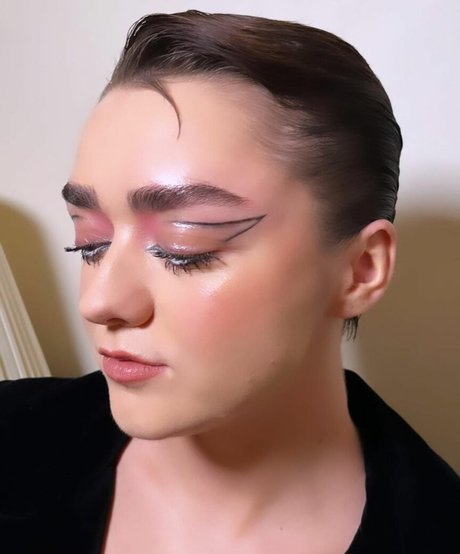 Maisie Williams onlyfans.