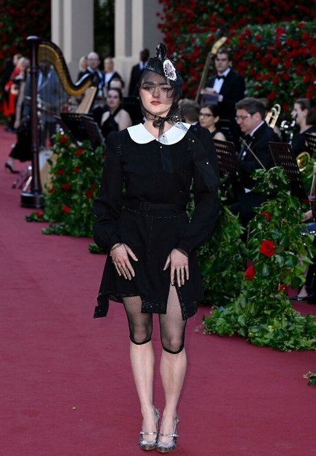 Maisie Williams onlyfans model photos