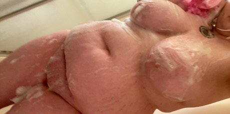 saveniarose onlyfans mega