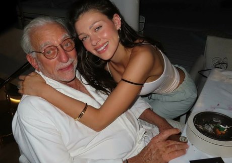 Nicola Peltz nude only fans leaks