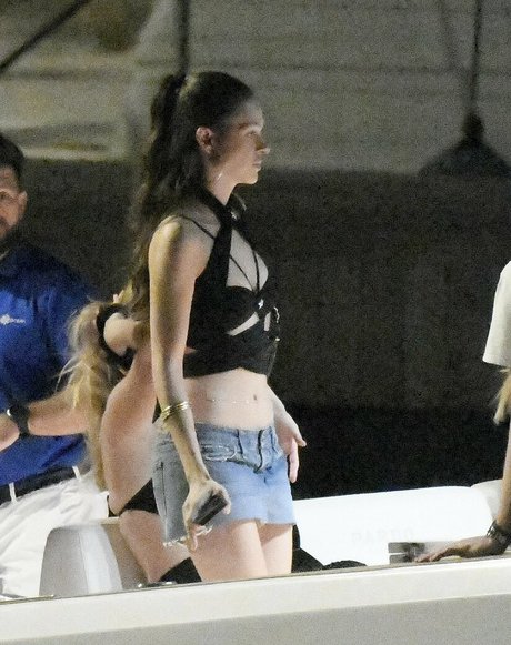 Nicola Peltz onlyfans porn free