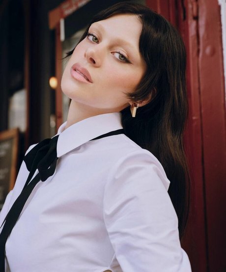 Nicola Peltz onlyfans