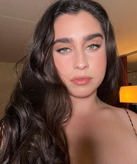 Lauren Jauregui onlyfans leak naked