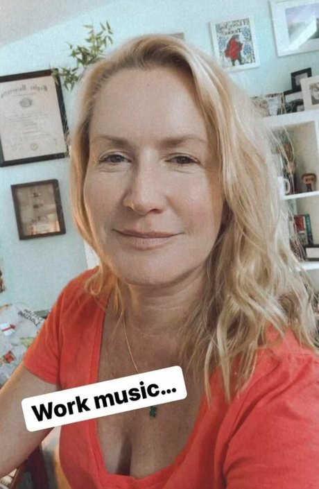Angela Kinsey naked on onlyfans