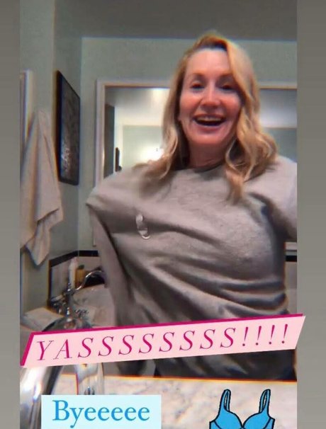 Angela Kinsey onlyfans nsfw