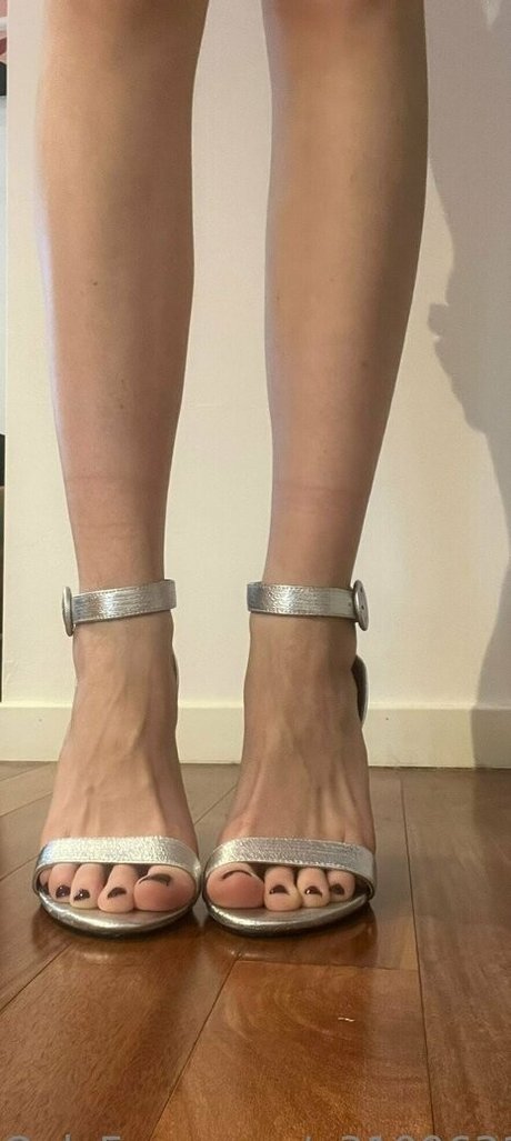 flora99f onlyfans leak xxx