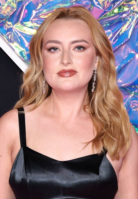 Amelia Dimoldenberg nudes only fans