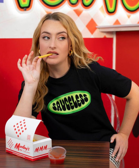 Amelia Dimoldenberg leaked onlyfans pics