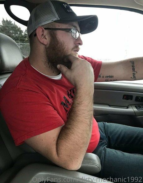 dirty mechanic1992 leak onlyfans nude