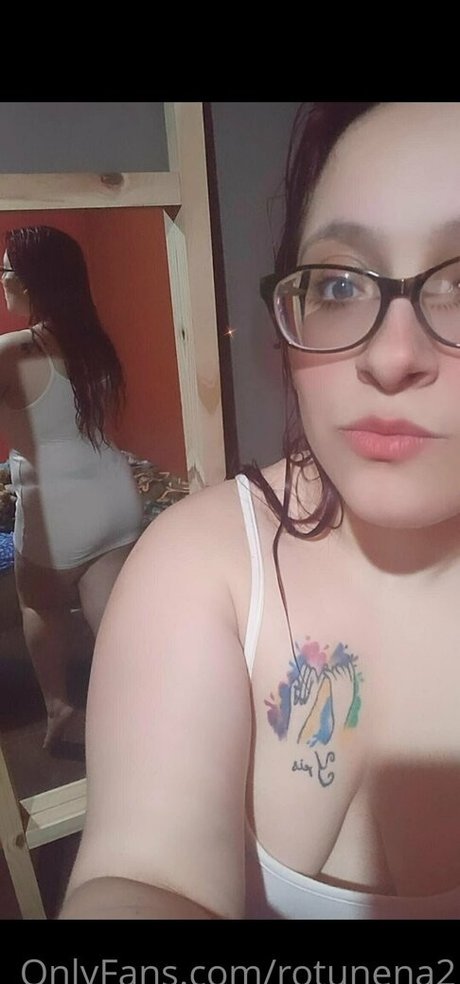 rotunena2 onlyfans nudes