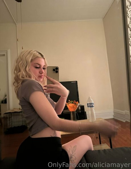 aliciamayer nude onlyfans porn