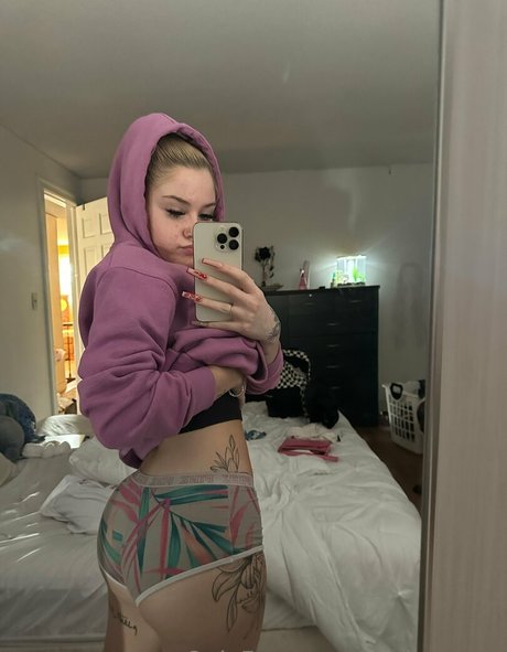 aliciamayer onlyfans boobs