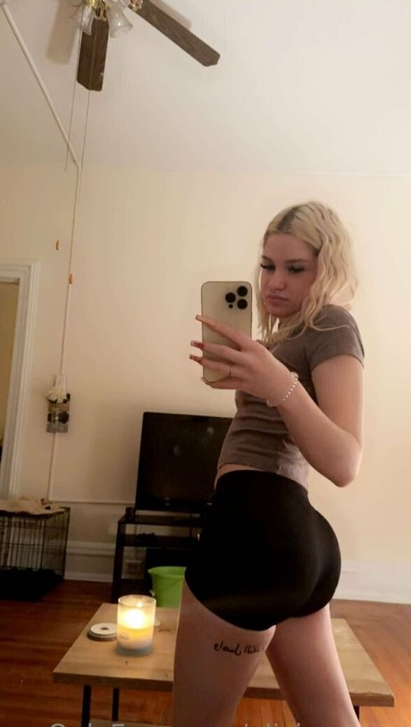 aliciamayer onlyfans free