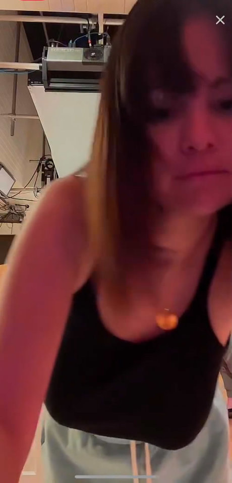 Selena Gomez onlyfans leaked