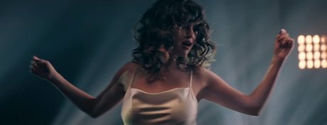 Selena Gomez Profile pic