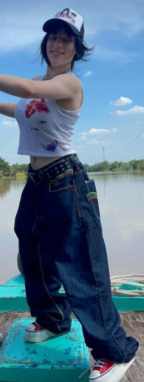 Billie Eilish only fans nude leaks