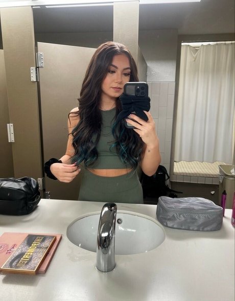 Skye Dolecki onlyfans naked pics