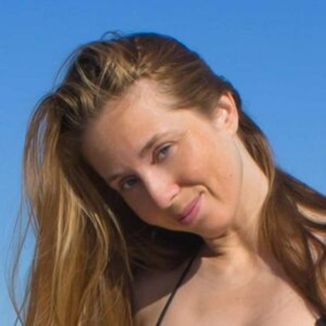 Verona Van De Leur onlyfans strip