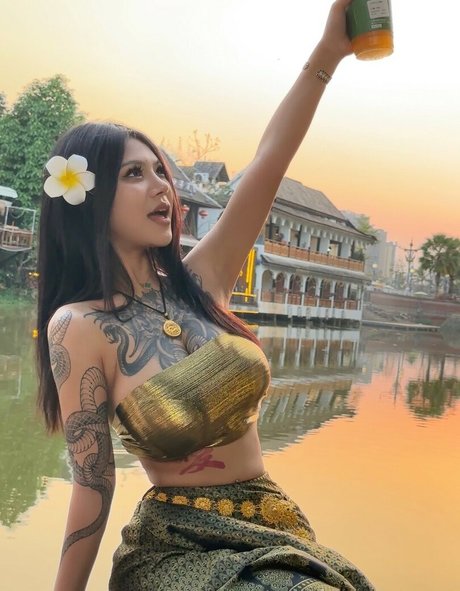 Deer white leaked only fans