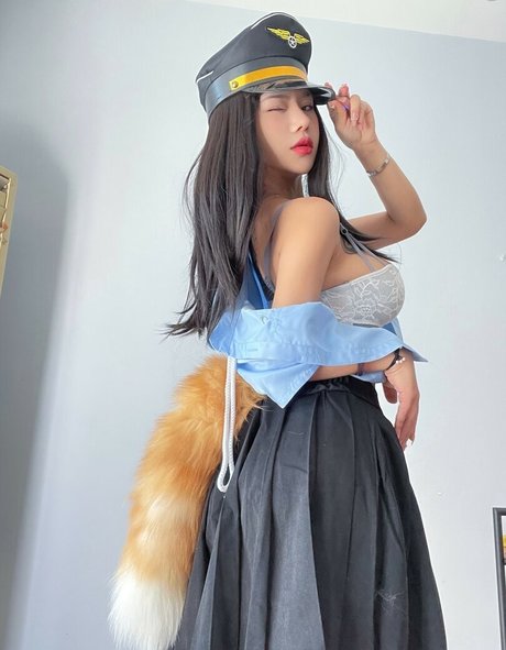 Deer white Profile pic