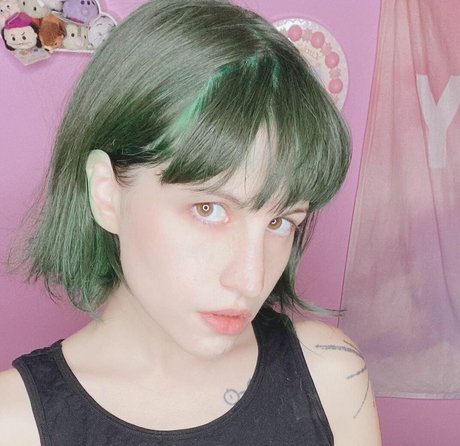 Aril s Chest onlyfans archive