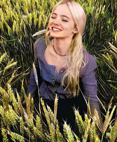 Freya Allan onlyfans joi