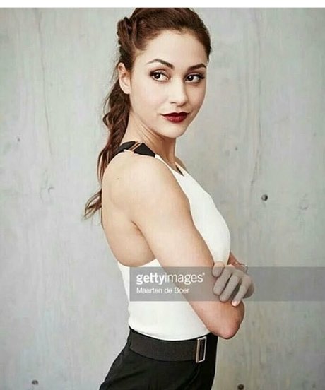 Lindsey Morgan nude on onlyfans