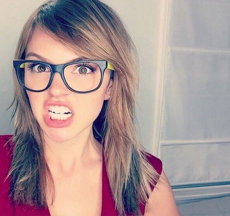 Aimee Richelle Teegarden naked onlyfans leak