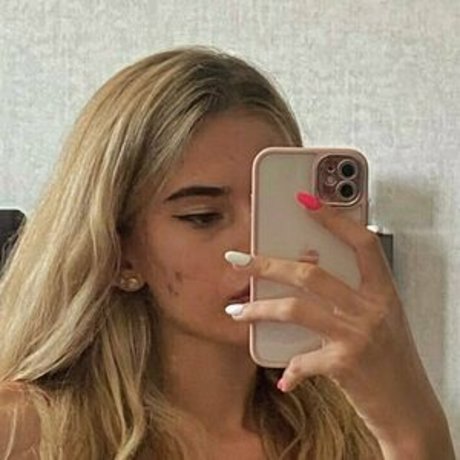 amelie moore leaked only fans porn