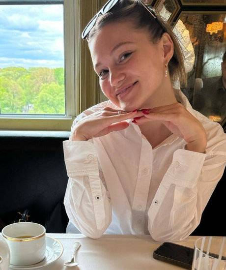 Olivia Holt onlyfans leaked