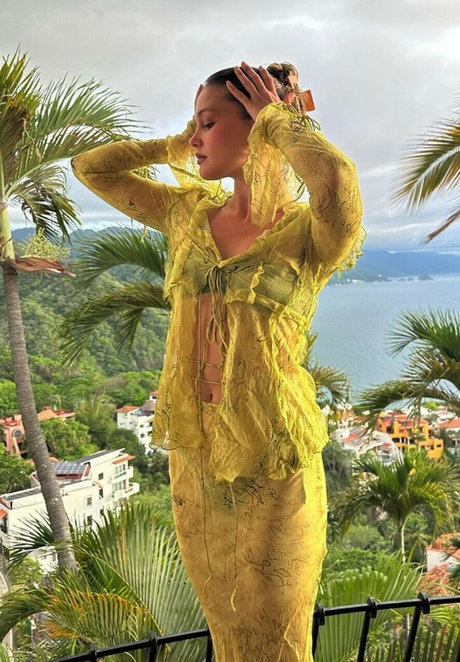 Olivia Holt nudes onlyfans leak